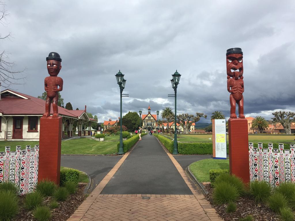 Kiwi As Guest House Rotorua Bagian luar foto